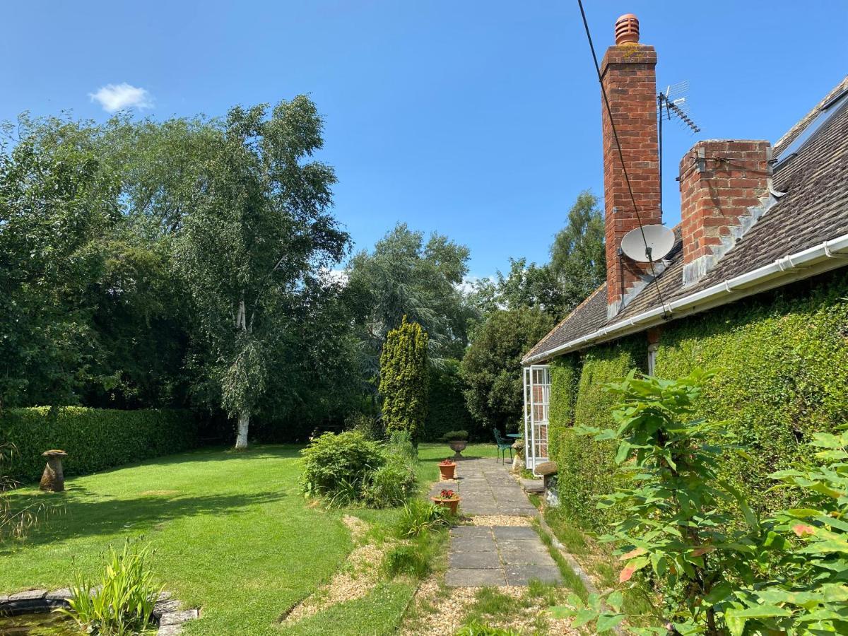 Rectory Bungalow Holiday Apartment Lower Brailes Exterior photo