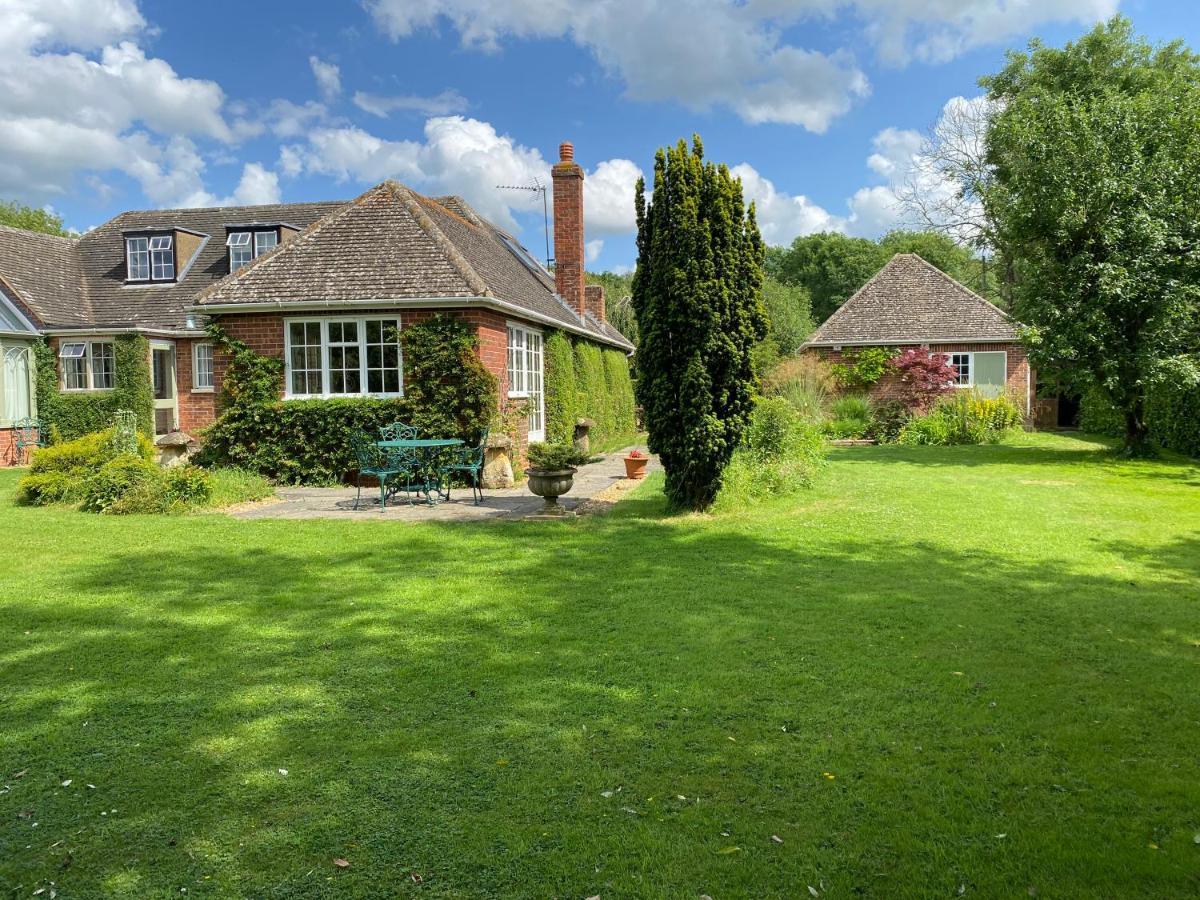 Rectory Bungalow Holiday Apartment Lower Brailes Exterior photo